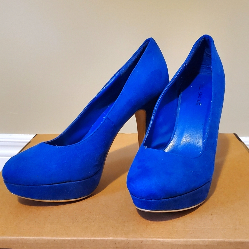 Blue suede heels 👠 Size 8